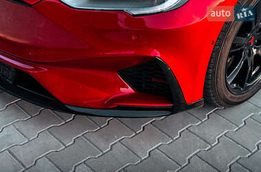 Лифтбек Tesla Model S 2020 в 