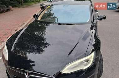 Ліфтбек Tesla Model S 2015 в 