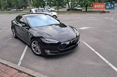 Ліфтбек Tesla Model S 2015 в 