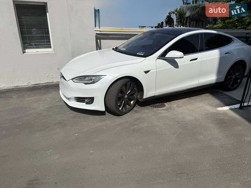 Лифтбек Tesla Model S 2013 в Одессе