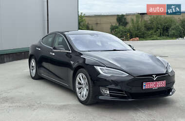Лифтбек Tesla Model S 2016 в 