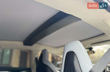Лифтбек Tesla Model S 2013 в 