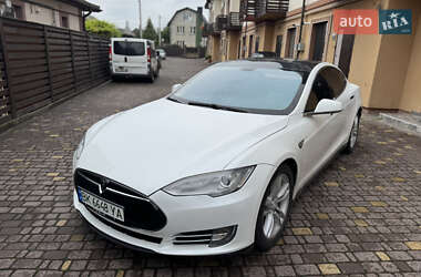 Tesla Model S 2013