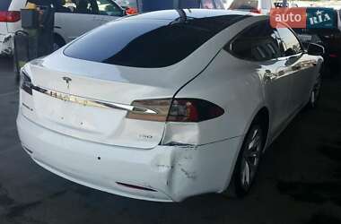 Лифтбек Tesla Model S 2017 в 