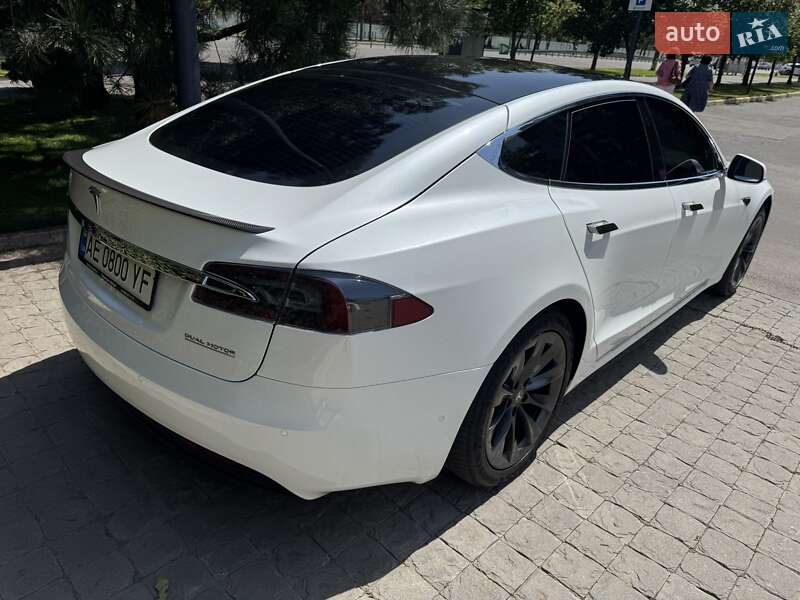 Ліфтбек Tesla Model S 2020 в Дніпрі фото 3 Ліфтбек Tesla Model S 2020 в Дніпрі