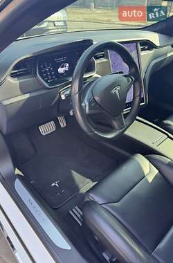 Ліфтбек Tesla Model S 2020 в 