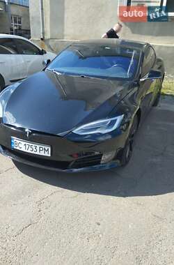 Tesla Model S 2018