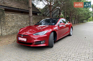 Tesla Model S 2016