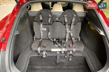 Лифтбек Tesla Model S 2016 в 