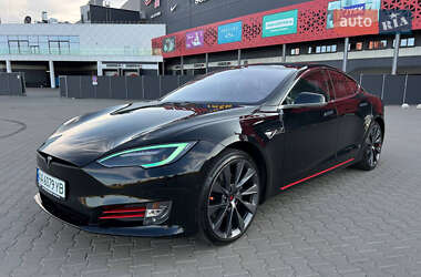 Ліфтбек Tesla Model S 2020 в Києві