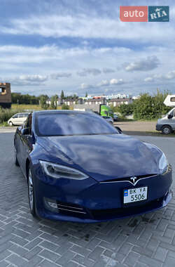 Tesla Model S 2016