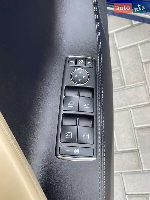 Лифтбек Tesla Model S 2016 в Ровно