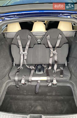 Лифтбек Tesla Model S 2016 в Ровно