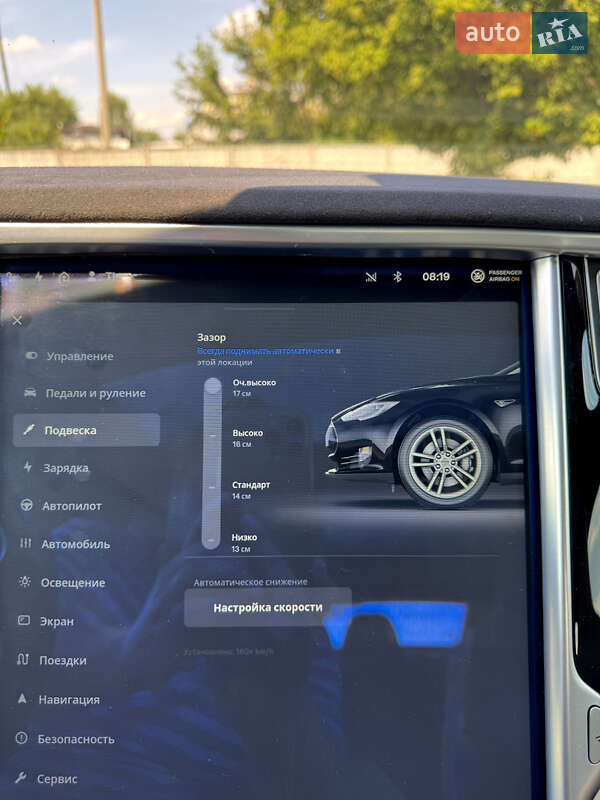 Лифтбек Tesla Model S 2015 в Кременчуге