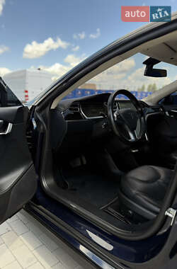 Лифтбек Tesla Model S 2014 в 