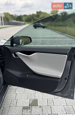 Лифтбек Tesla Model S 2013 в 