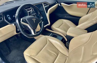 Лифтбек Tesla Model S 2016 в 