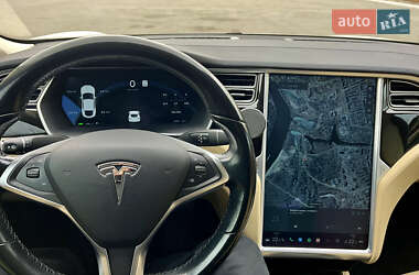 Лифтбек Tesla Model S 2016 в 