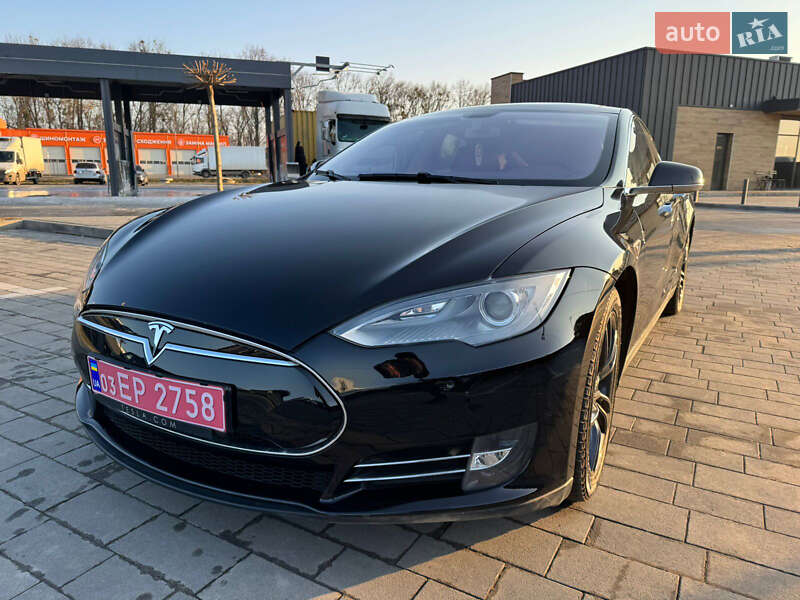 Ліфтбек Tesla Model S 2014 в Луцьку
