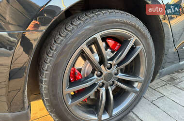 Лифтбек Tesla Model S 2014 в 