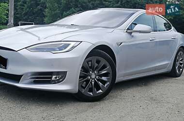 Ліфтбек Tesla Model S 2018 в 