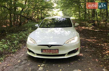 Tesla Model S 2016