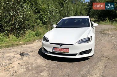 Лифтбек Tesla Model S 2016 в 