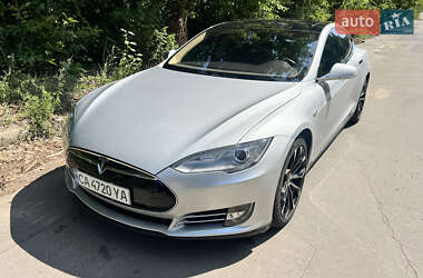 Лифтбек Tesla Model S 2013 в 