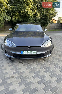 Tesla Model S 2021