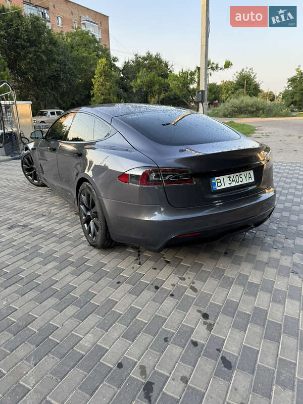 Лифтбек Tesla Model S 2021 в Пирятине