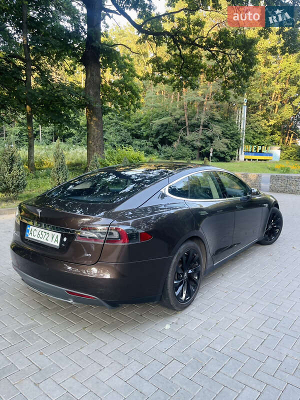 Ліфтбек Tesla Model S 2013 в Луцьку фото 17 Ліфтбек Tesla Model S 2013 в Луцьку