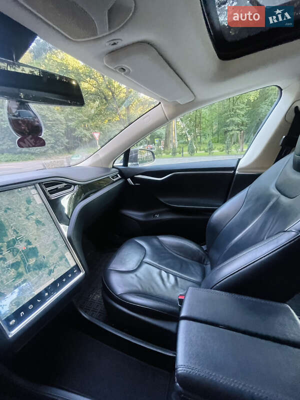 Ліфтбек Tesla Model S 2013 в Луцьку фото 28 Ліфтбек Tesla Model S 2013 в Луцьку