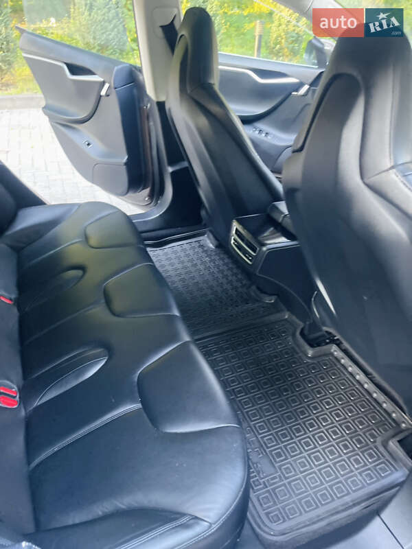 Ліфтбек Tesla Model S 2013 в Луцьку фото 33 Ліфтбек Tesla Model S 2013 в Луцьку