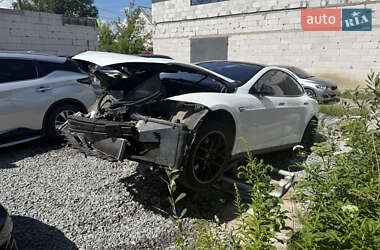 Ліфтбек Tesla Model S 2014 в Житомирі
