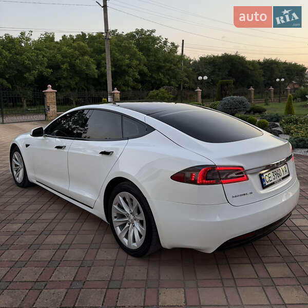 Лифтбек Tesla Model S 2018 в Черновцах