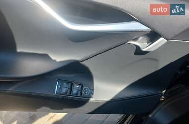 Лифтбек Tesla Model S 2014 в 