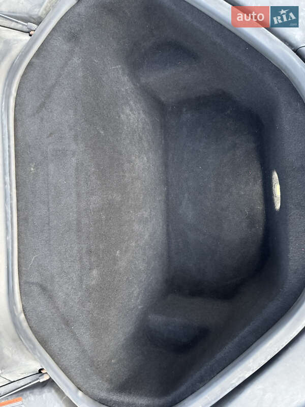 Лифтбек Tesla Model S 2015 в Ровно