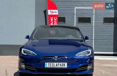 Лифтбек Tesla Model S 2017 в 