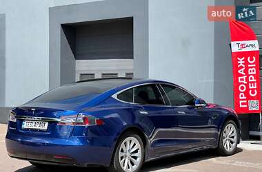 Лифтбек Tesla Model S 2017 в 