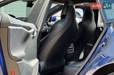 Лифтбек Tesla Model S 2017 в 