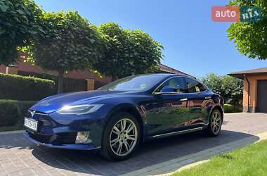 Лифтбек Tesla Model S 2020 в Виннице