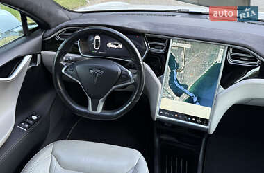 Лифтбек Tesla Model S 2015 в 