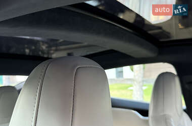 Лифтбек Tesla Model S 2015 в 