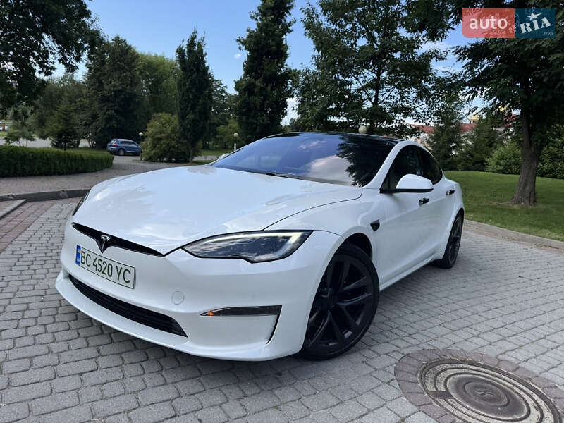 Лифтбек Tesla Model S 2022 в Львове