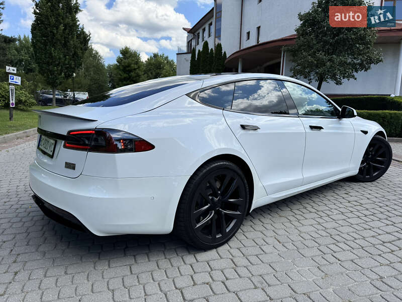 Лифтбек Tesla Model S 2022 в Львове