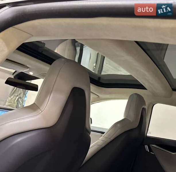 Ліфтбек Tesla Model S 2015 в Одесі