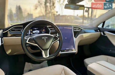 Ліфтбек Tesla Model S 2015 в 