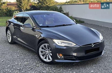 Лифтбек Tesla Model S 2016 в Ужгороде