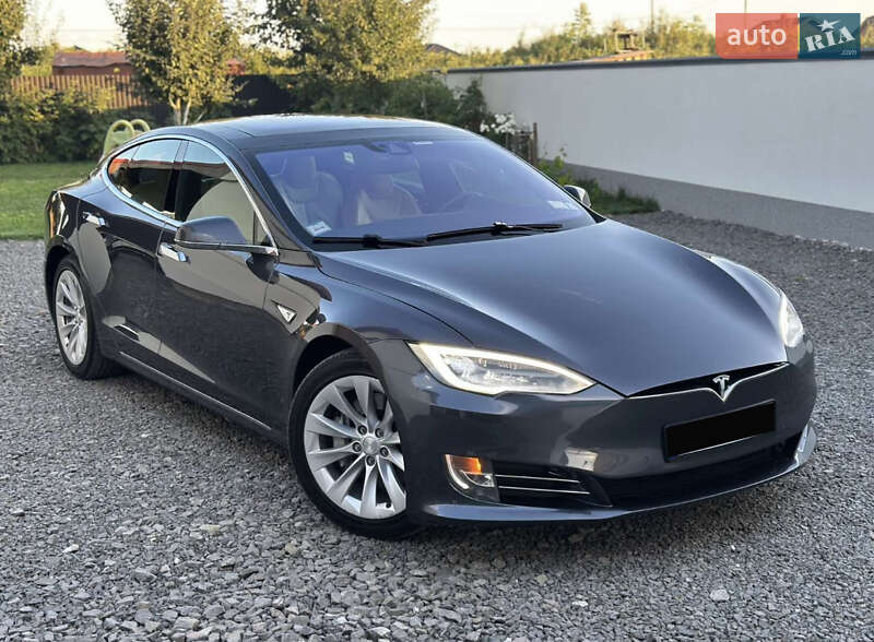 Tesla Model S 2016
