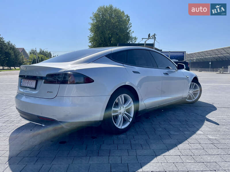 Лифтбек Tesla Model S 2013 в Самборе